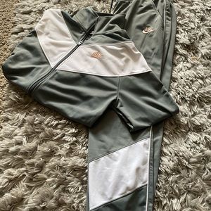 Nike Sweatsuit